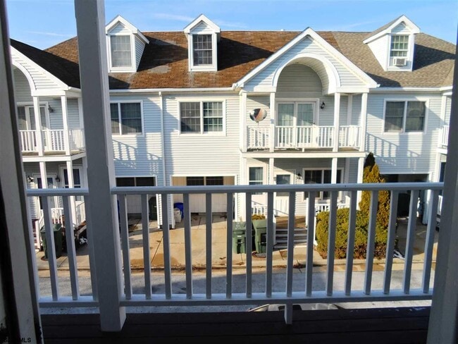 Building Photo - 12 Galleon Ct