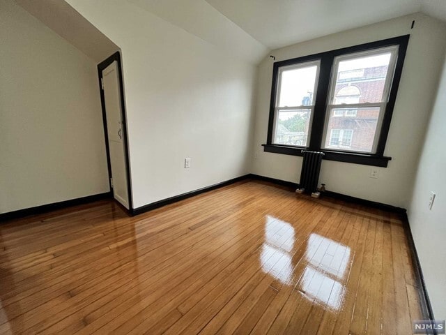 Building Photo - 10 Fairview Pl