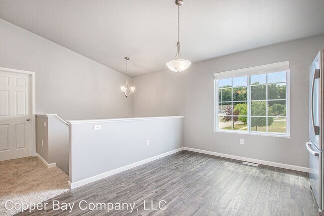 Building Photo - 3826 Rolling Hills Dr
