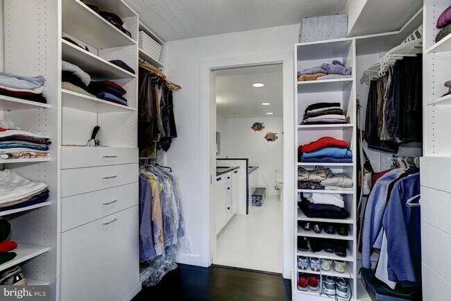 Foto del edificio - 1015 33rd St NW