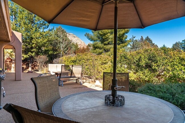 Building Photo - 160 Arroyo Seco Dr