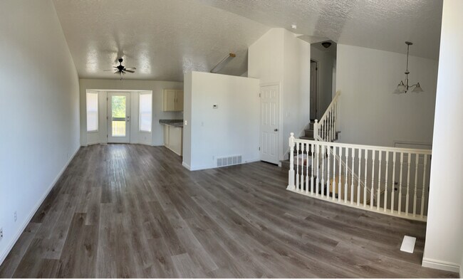 Building Photo - 1482 N 160 W
