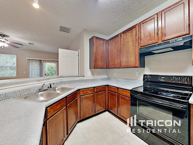 Building Photo - 135 Ellis Drive