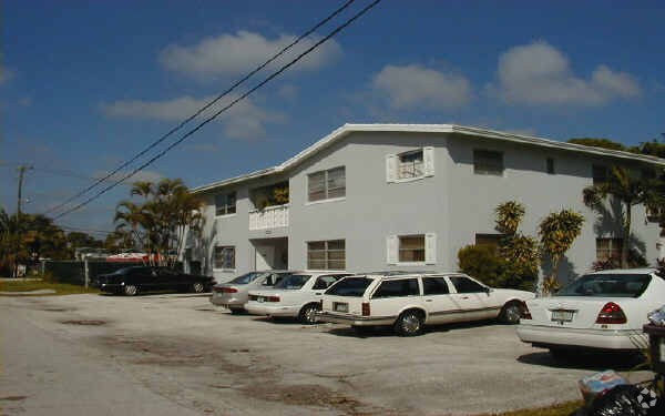 Foto del edificio - 1220 Miami Rd