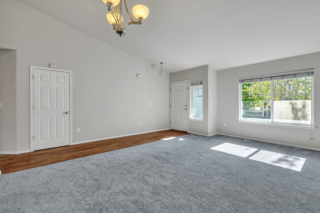 Foto del edificio - 18619 16th Avenue Ct E