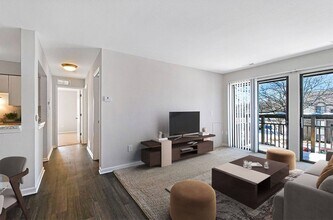 Building Photo - Bloomfield Place