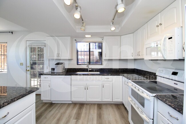 Foto del edificio - 5330 N Central Ave