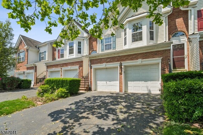 Foto del edificio - 315 Winthrop Dr