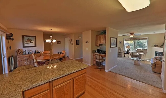 Building Photo - 1009 Forrest Dr