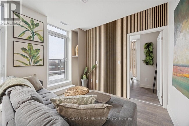 Photo du bâtiment - 705 Davis Dr