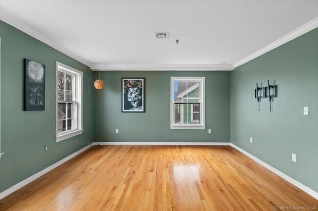 Building Photo - 677 Quinnipiac Ave