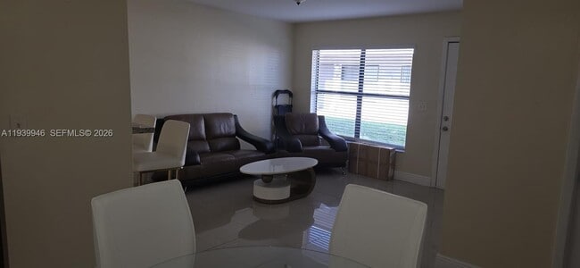 Building Photo - 15304 SW 72nd St