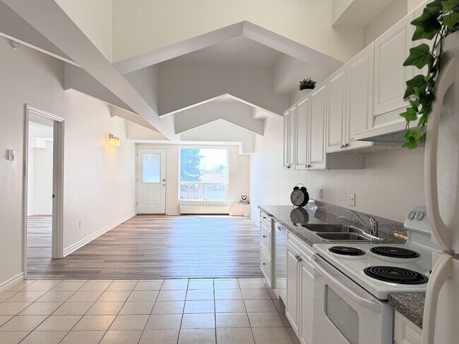 Photo du bâtiment - 323 2nd Ave N