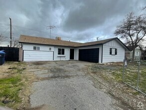 Building Photo - 45409 7th St E