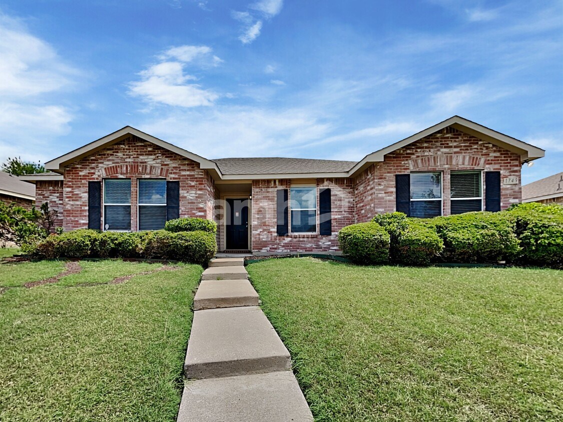Primary Photo - 1749 Cliffbrook Dr