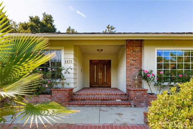 Foto del edificio - 4421 Rochelle Pl