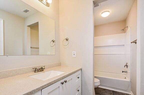Foto del edificio - 325 NE 19th St