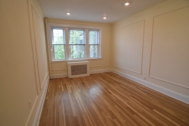 Building Photo - 100 Kilsyth Rd