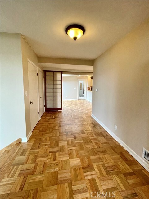 Foto del edificio - 1316 Granvia Altamira