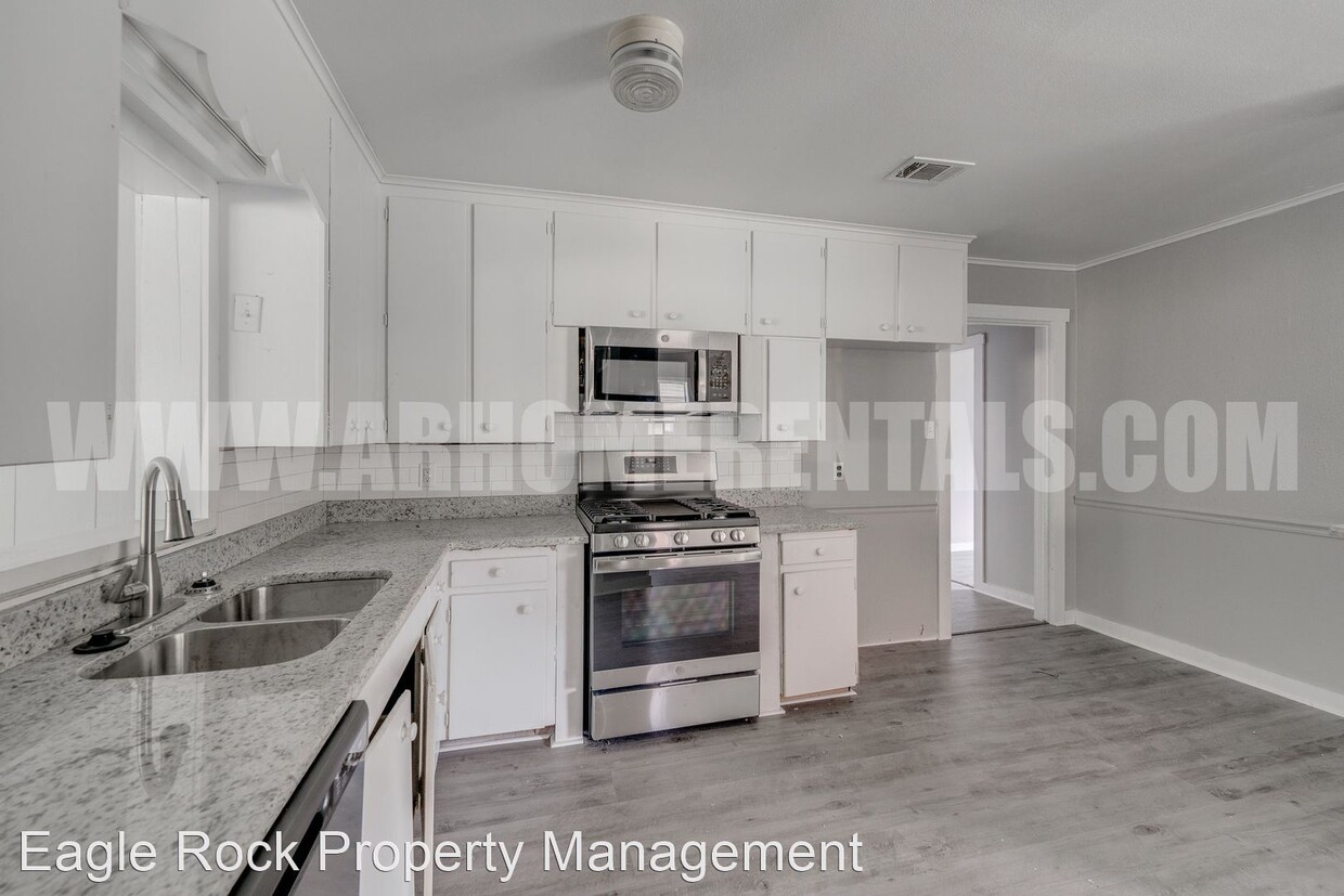 Primary Photo - 3 br, 2 bath House - 309 Bass Lane