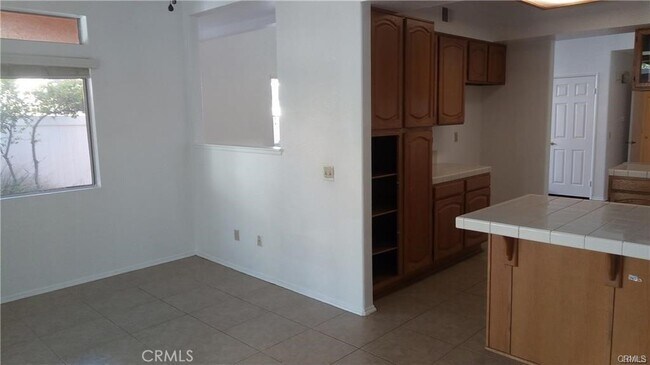 Foto del edificio - 2930 Crape Myrtle Cir