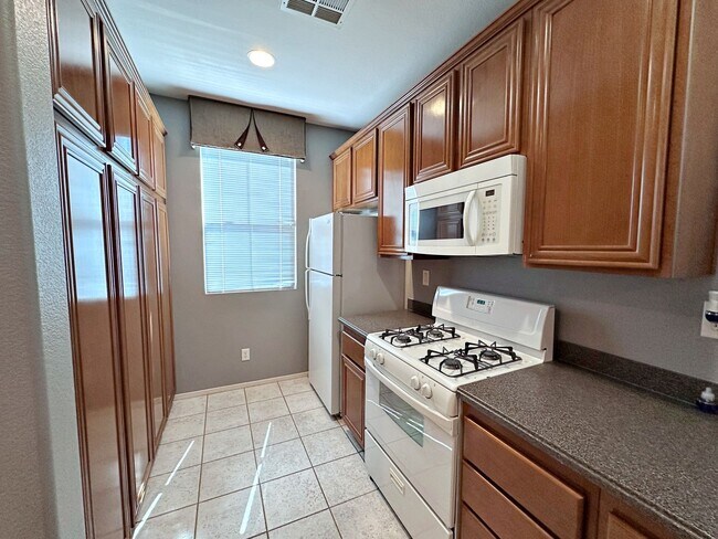 Foto del edificio - 5241 Pendergrass St