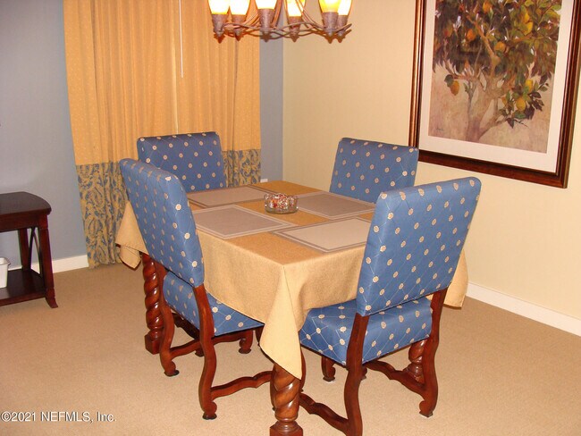 Foto del edificio - 955 Registry Blvd