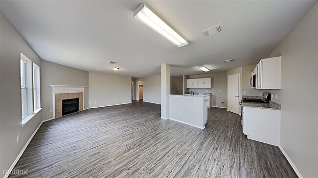 Foto del edificio - 5 br, 4 bath House - 7802 Black Gap Drive