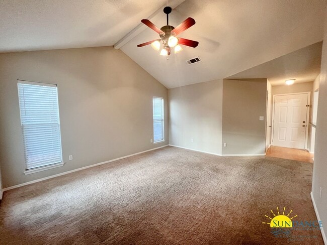 Building Photo - Beautiful Blue Pine Village home with Community Pool!