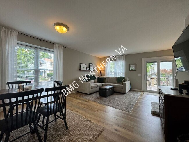 Foto del edificio - 301 Bridle Crest Square NE