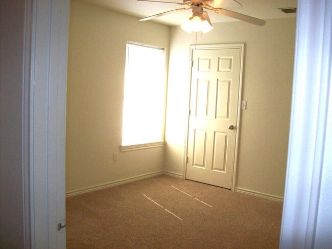 Building Photo - 803 N Bangor Ave