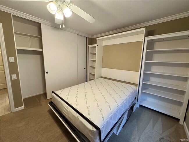 Foto del edificio - 6951 Lawn Haven Dr