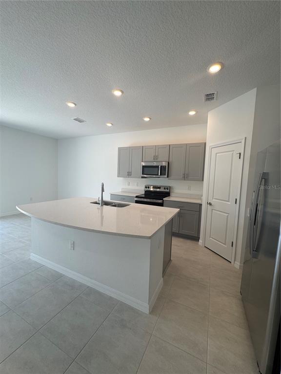 Building Photo - 2509 Penguin Blvd