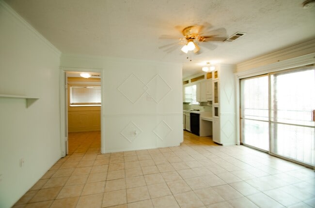 Foto del edificio - 8937 Etta St