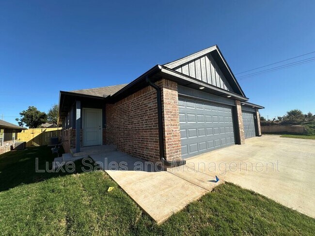 Foto del edificio - 11502 Mackenzie Wy