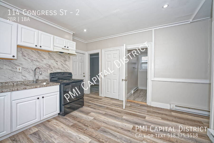 Foto principal - 114 Congress St