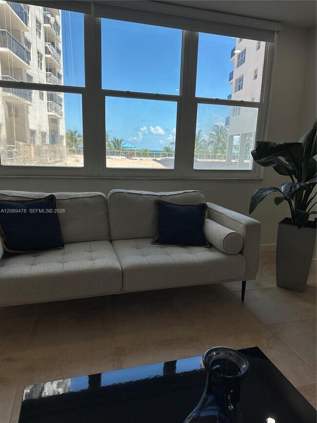 Foto del edificio - 6039 Collins Ave