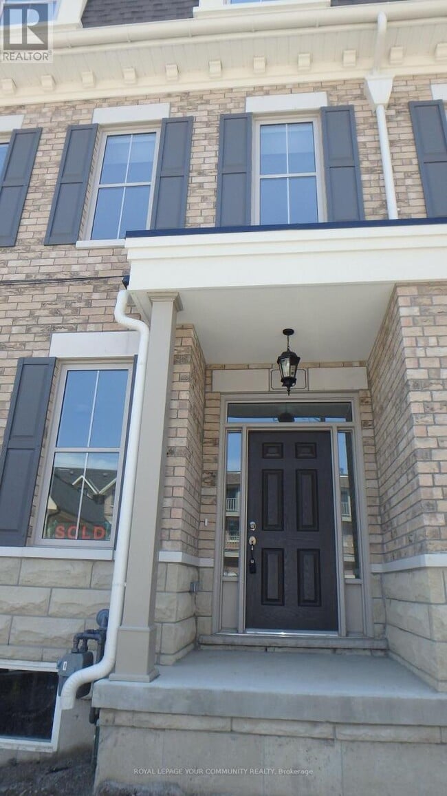 Building Photo - 25 Amherst Cir