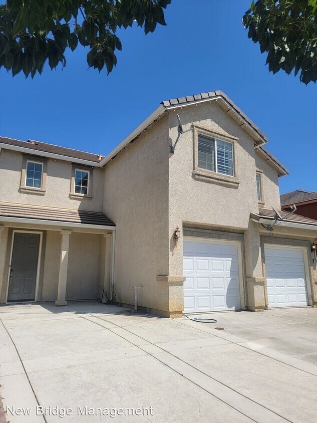 4 br, 2.5 bath House 1335 Shearwater Drive House for Rent in
