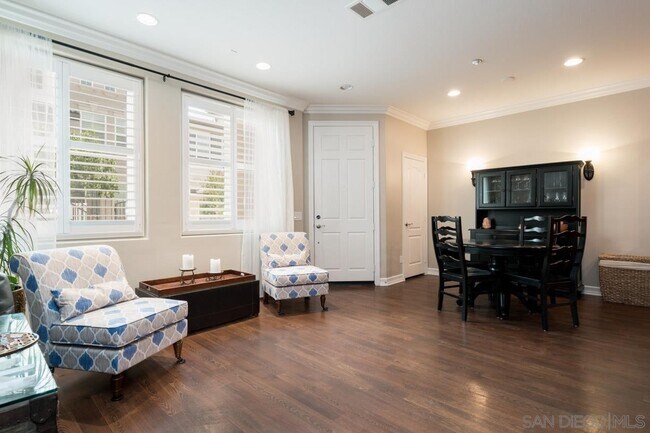 Building Photo - Beautifully maintained town home in the sought after community of Ravenna at 4S Ranch!