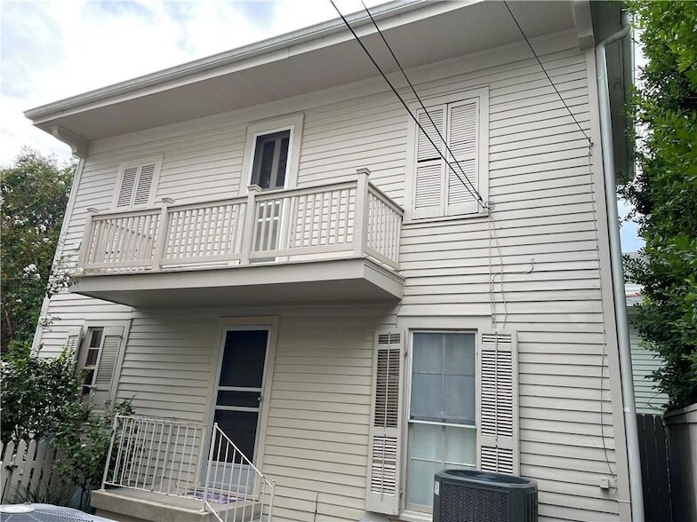 Primary Photo - 1462 State St