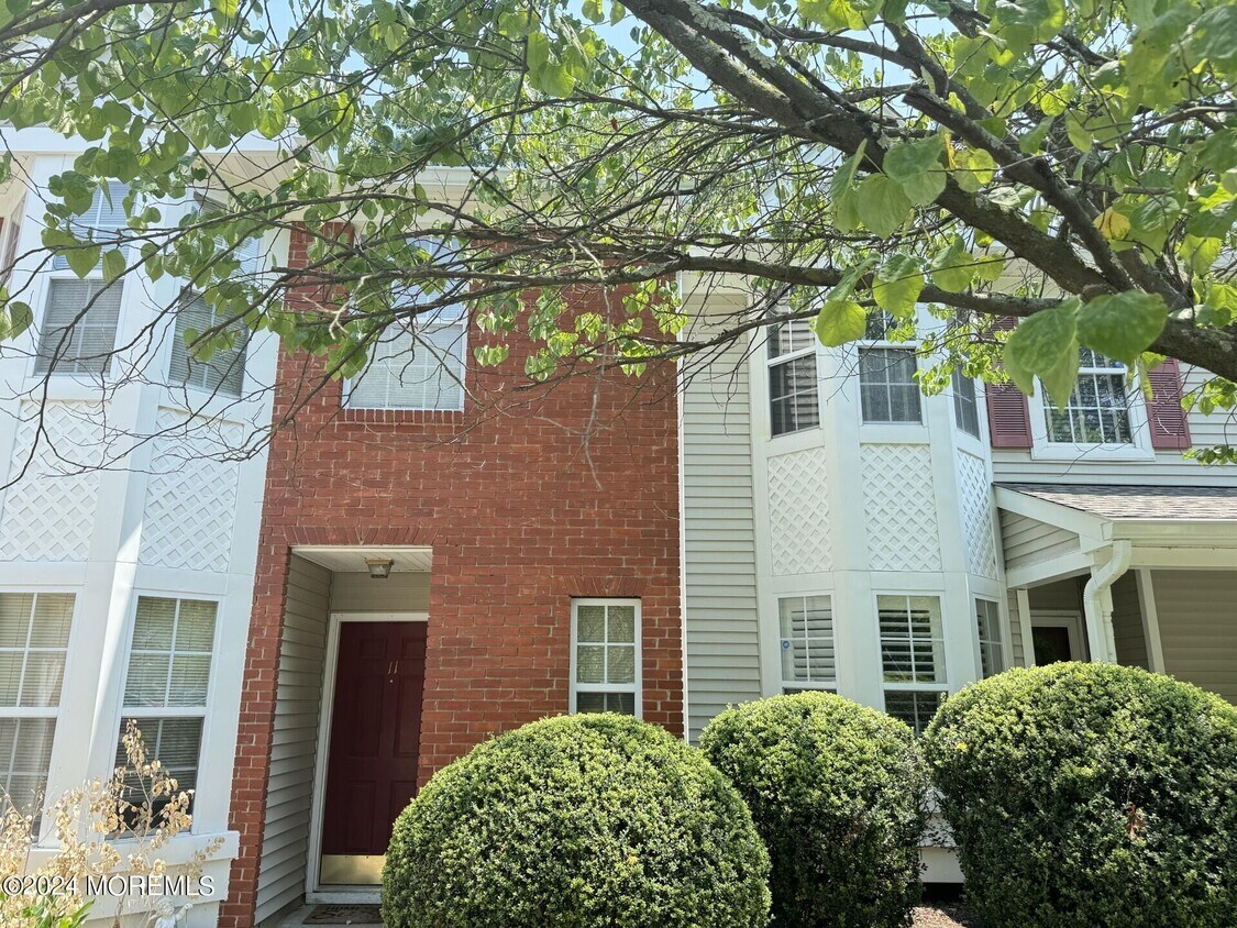 Foto principal - 11 Lexington Ct