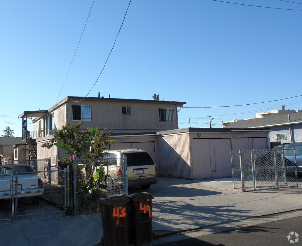 Primary Photo - 143 5th St