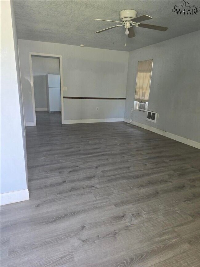 Foto del edificio - 506 Sheppard Rd