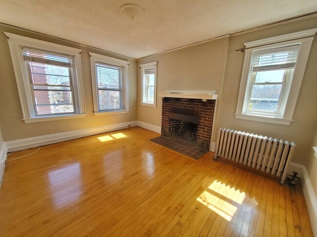 Foto del edificio - 8 Craigie Cir