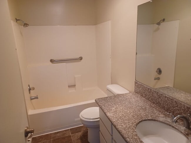 Foto del edificio - 1920 Peyton Ave