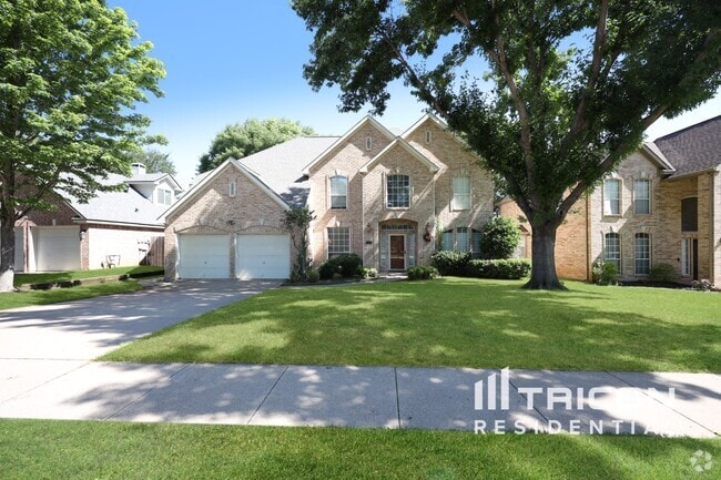 Building Photo - 1920 Fair Field Dr