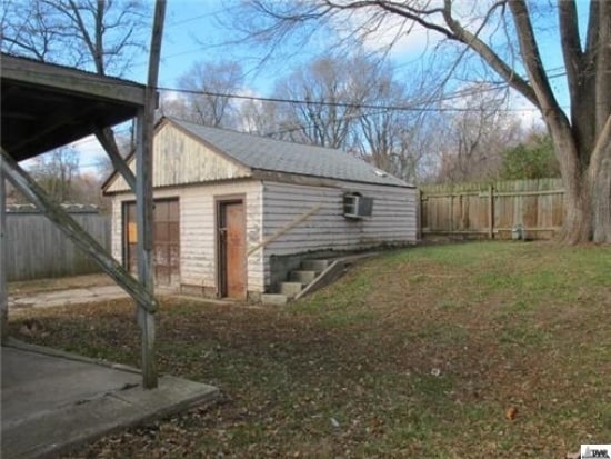 Foto del edificio - 4822 Woodend Ave