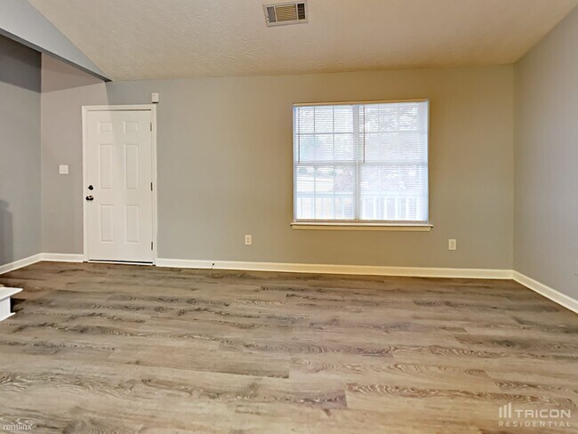 Building Photo - 201 Ranch Ct