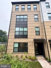 Building Photo - 5030 Longmire Wy